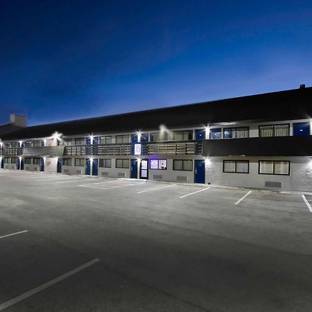 Motel 6 Columbus Oh - Osu North Exterior foto